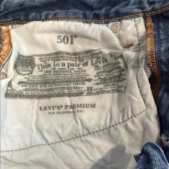 Levi's Women's High-Rise Straight Crop Jeans - Blue - Picture 10 of 10